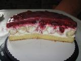 Anschnitt der Windbeuteltorte.JPG